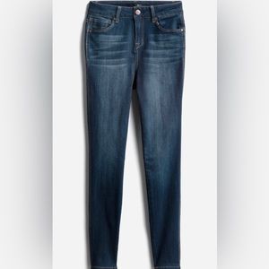 1822 Highrise Skinny Jean